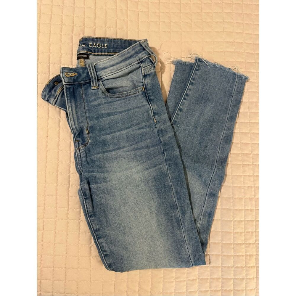 American Eagle Outfitters Light Wash Skinny Jeans with Frayed Hem